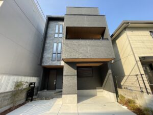 神戸市灘区大石北町 6480万円